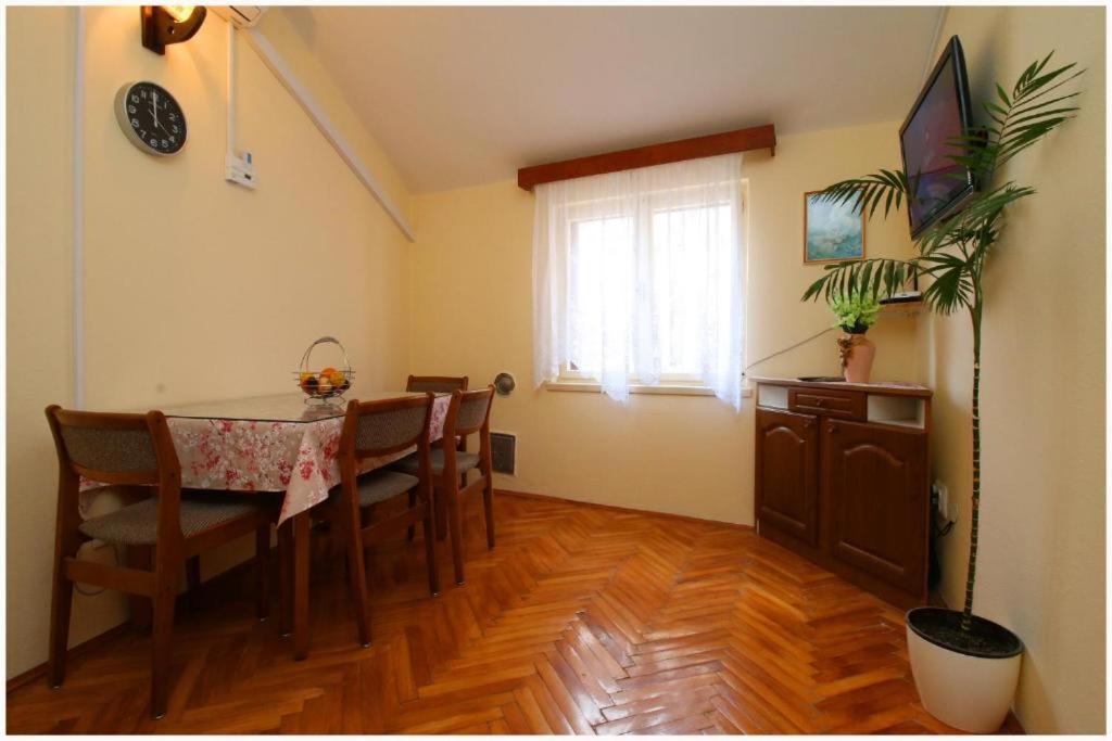 Apartment Josip Primošten Exteriör bild